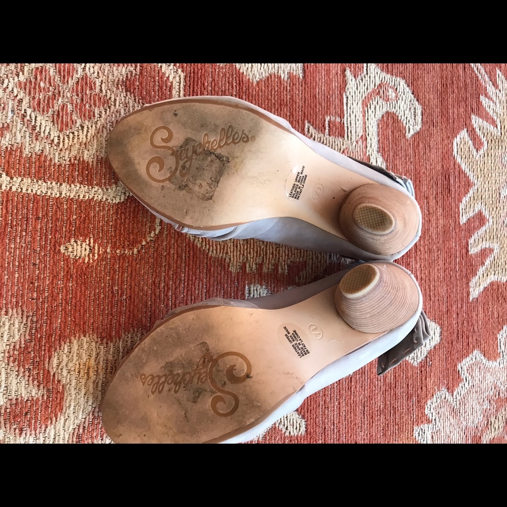 👡💕Women’s Seychelles bow heels (size 7.5) - Picture 5 of 5